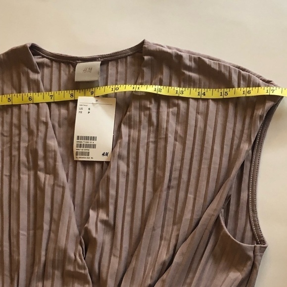 H&M Wrapover Long Pleated Cap Sleeves Maxi Dress Size S - Picture 10 of 16